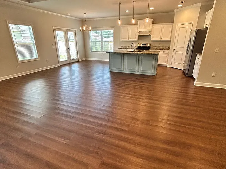 410 Thornbird Loop — Photo 3