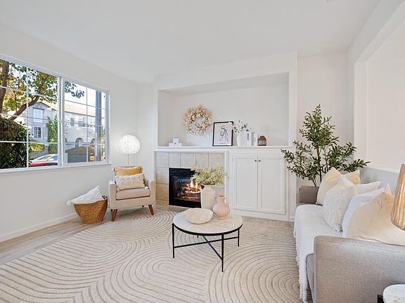 5th image of 2144 Kingsbury Cir
