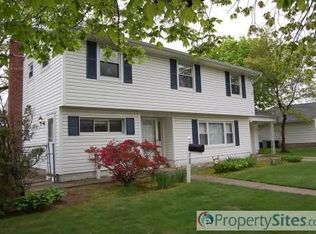 24 W 11th St, Deer Park, NY 11729