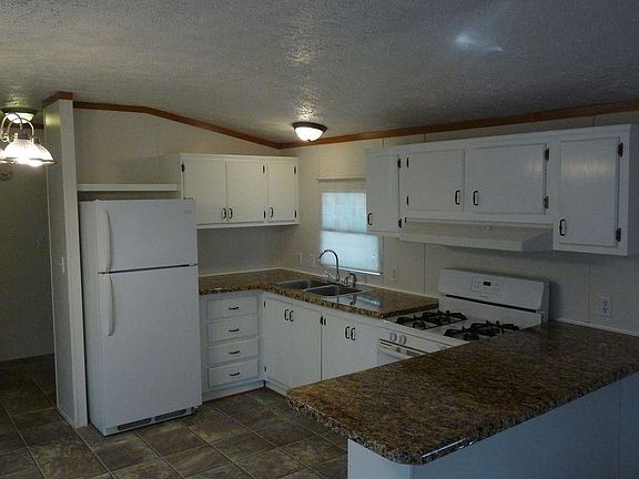 3rd image of 55 Apple Hill Dr #55