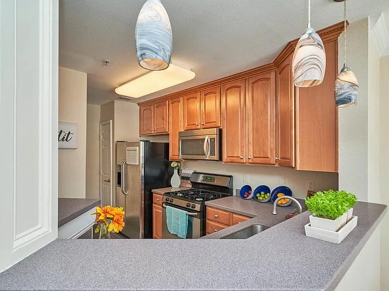12827 Fair Briar Ln — Photo 9