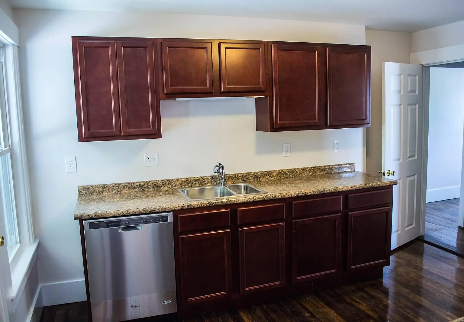 2 bed, 1.5 bath, 1000 sqft, $1,800 — Photo 1