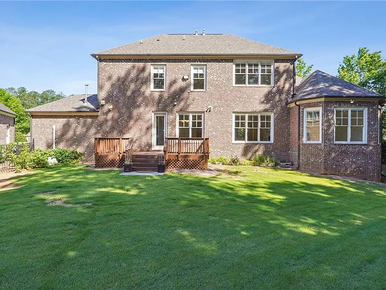 1330 Atherton Park — Photo 32