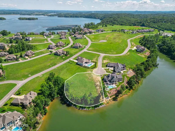 390 Admiral Ct, Lenoir City, TN 37772