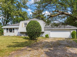 1N043 Darling St, Wheaton, IL 60188
