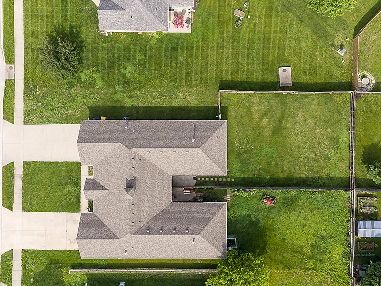 2307 E Sycamore St — Photo 11