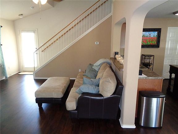 5th image of 1511 Big Thicket Dr
