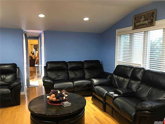 3rd image of 1795 Osborne Ave