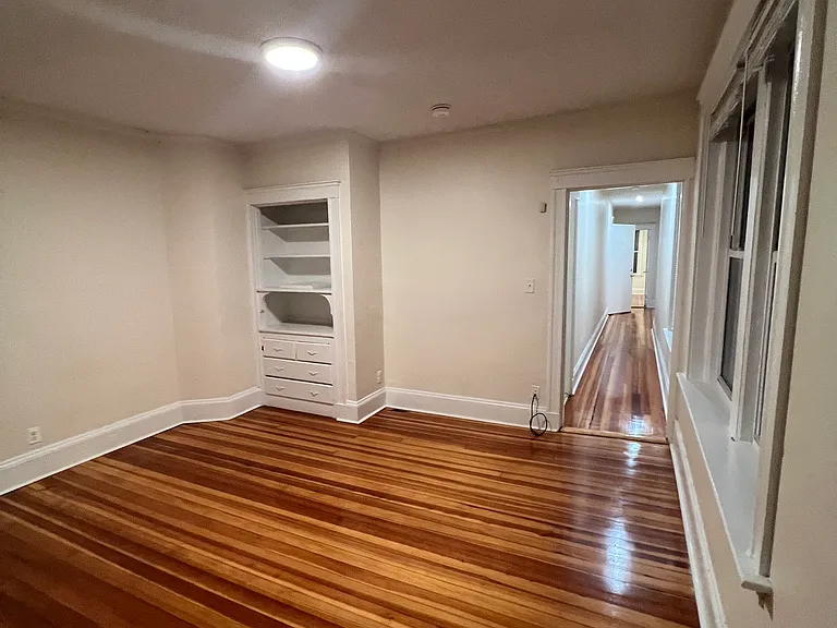 10 Barrows St #4 — Photo 6