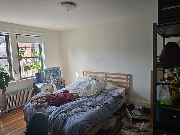 5th image of 92 Rice St #2