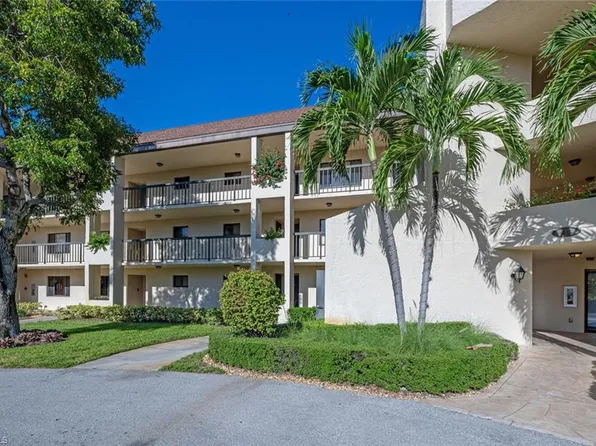 413 Augusta BLVD #305, NAPLES, FL 34113