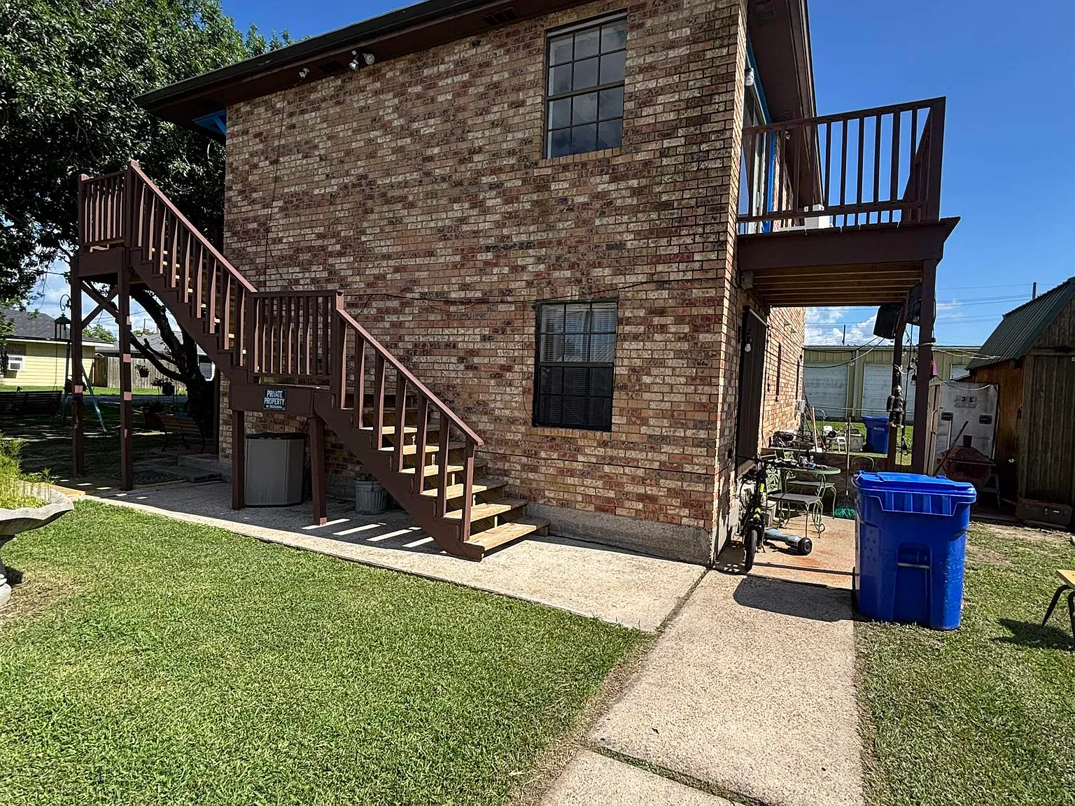 3 bed, 988 sqft, $1,000 — Photo 2
