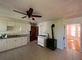 9 Dupont St APT 1, Worcester, MA 01604