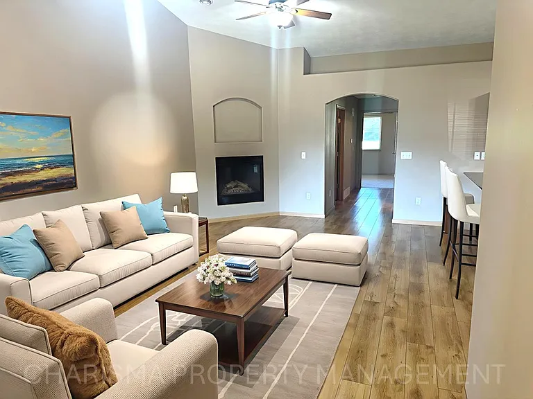 DBK Brandon Townhomes — Photo 37