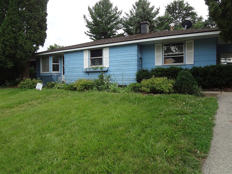 1st image of 211 Amarillo Dr
