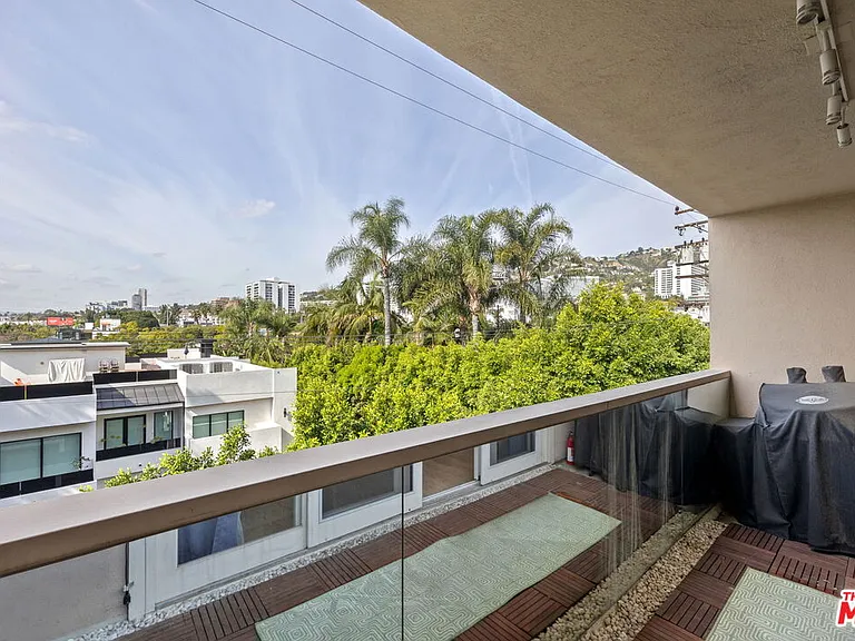 1025 N Kings Rd #313 — Photo 9