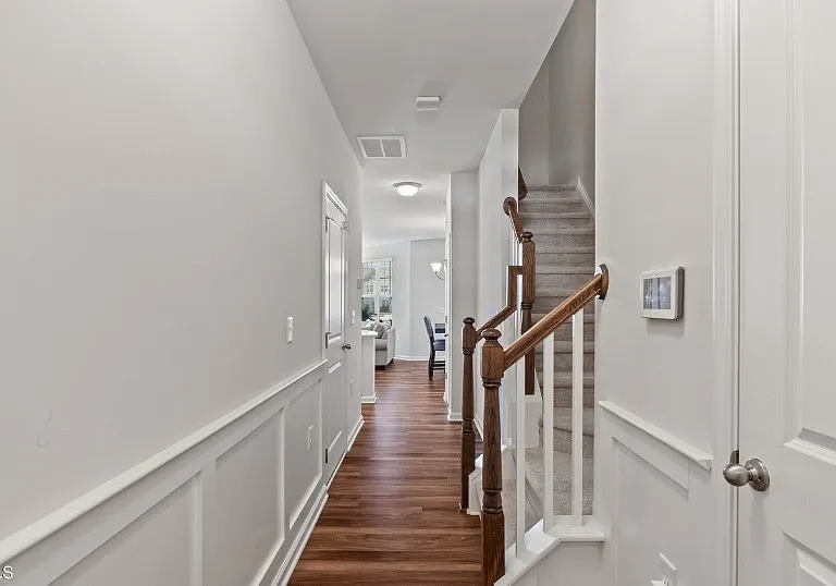 6102 Beale Loop — Photo 3