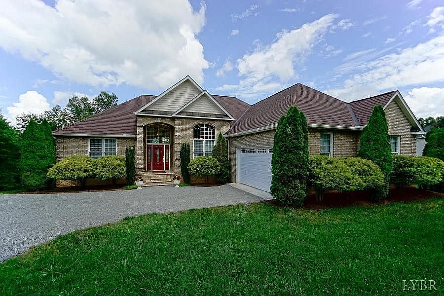 1st image of 494 Peaks View Dr