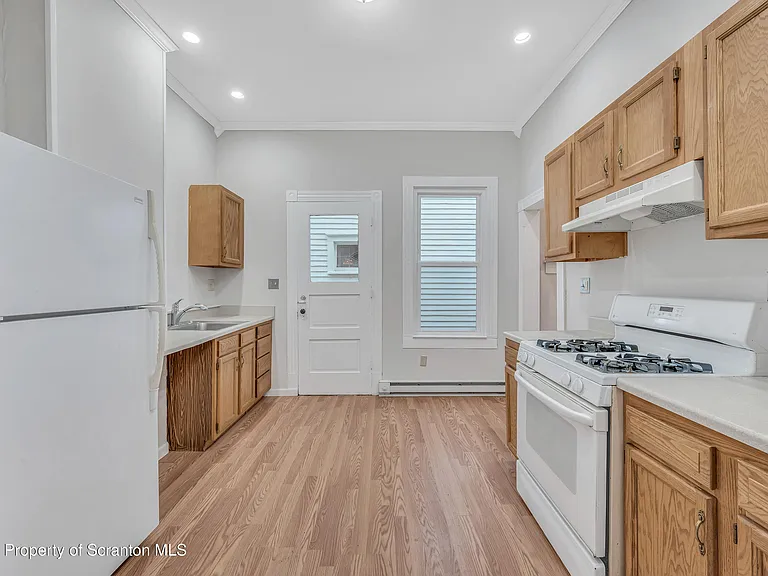 1703 Monsey Ave — Photo 8