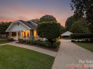 618 S Poplar St, Lincolnton, NC 28092