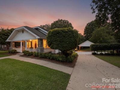 618 S Poplar St, Lincolnton, NC, 28092