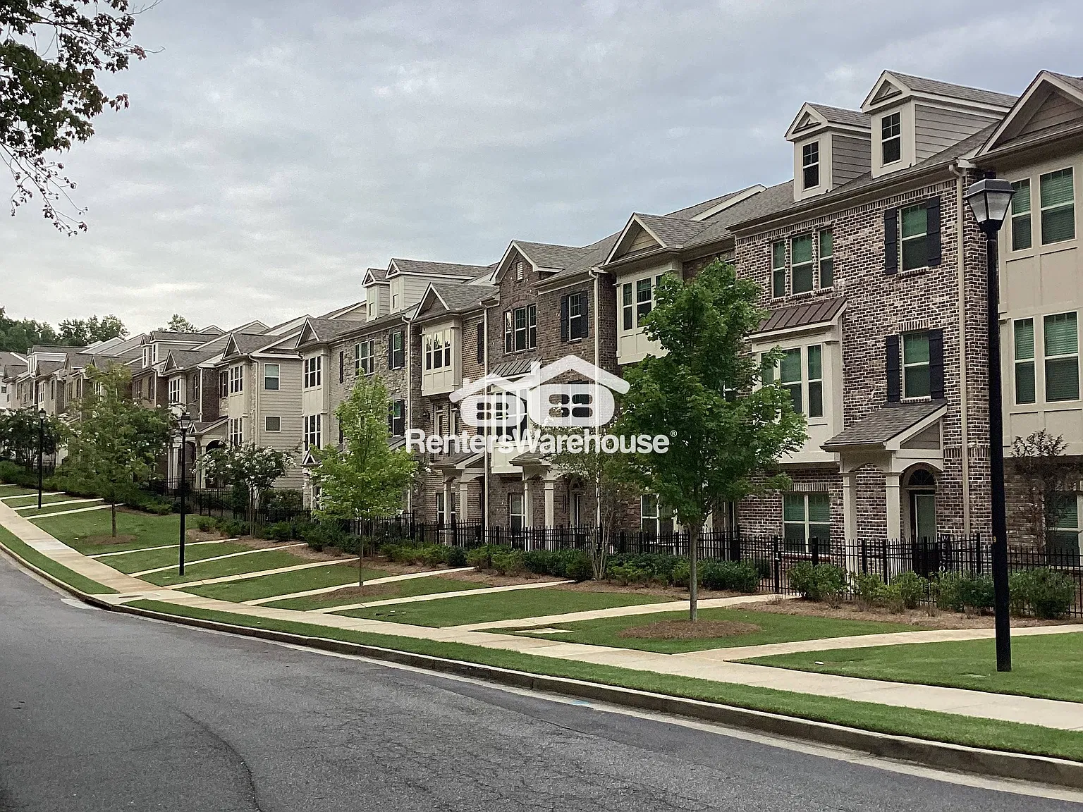 Three Level Townhouse in Roswell — Photo 1