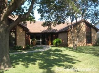 1012 N 19th St, Frederick, OK 73542