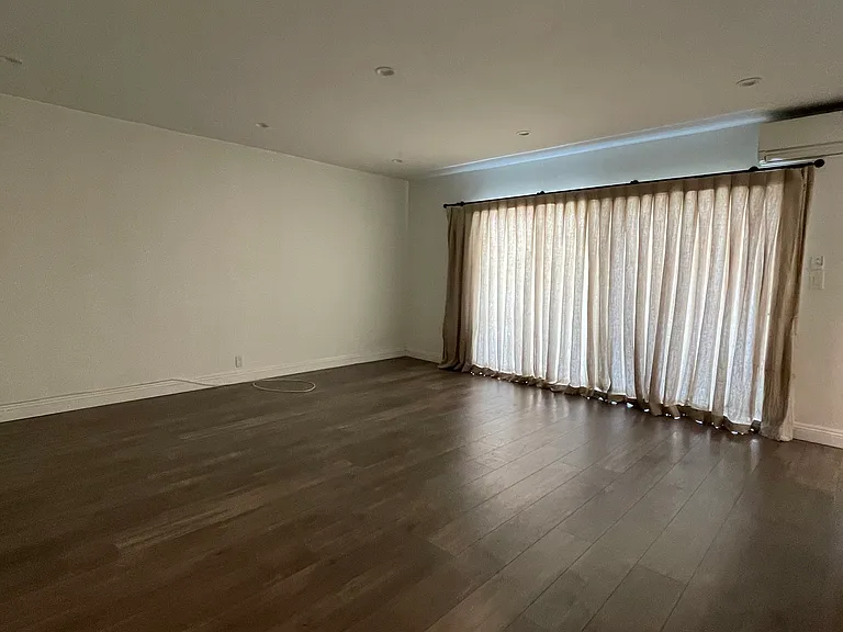 255 N Union Ave #6 — Photo 3