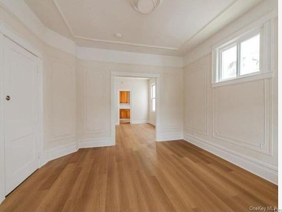 3rd image of 959 Van Nest Ave Floor 2