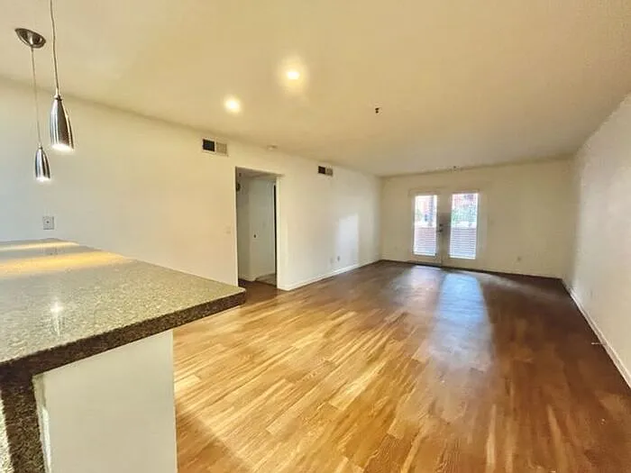 4704 E Paradise Village Pkwy N #106 — Photo 5