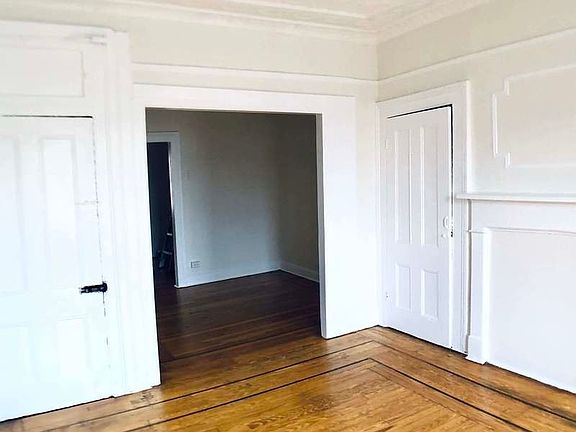2nd image of 422 Graham Ave #3FF