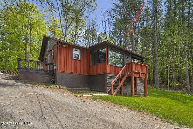 4th image of 428 Green Lake Road