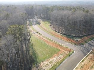 515 Rolling Oaks Ct, Auburn, AL 36830