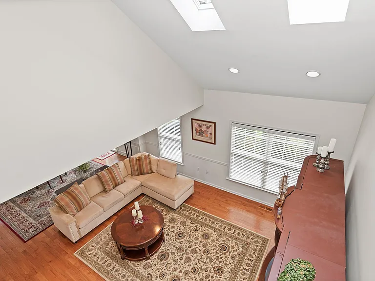 6330 Mercury Dr — Photo 22