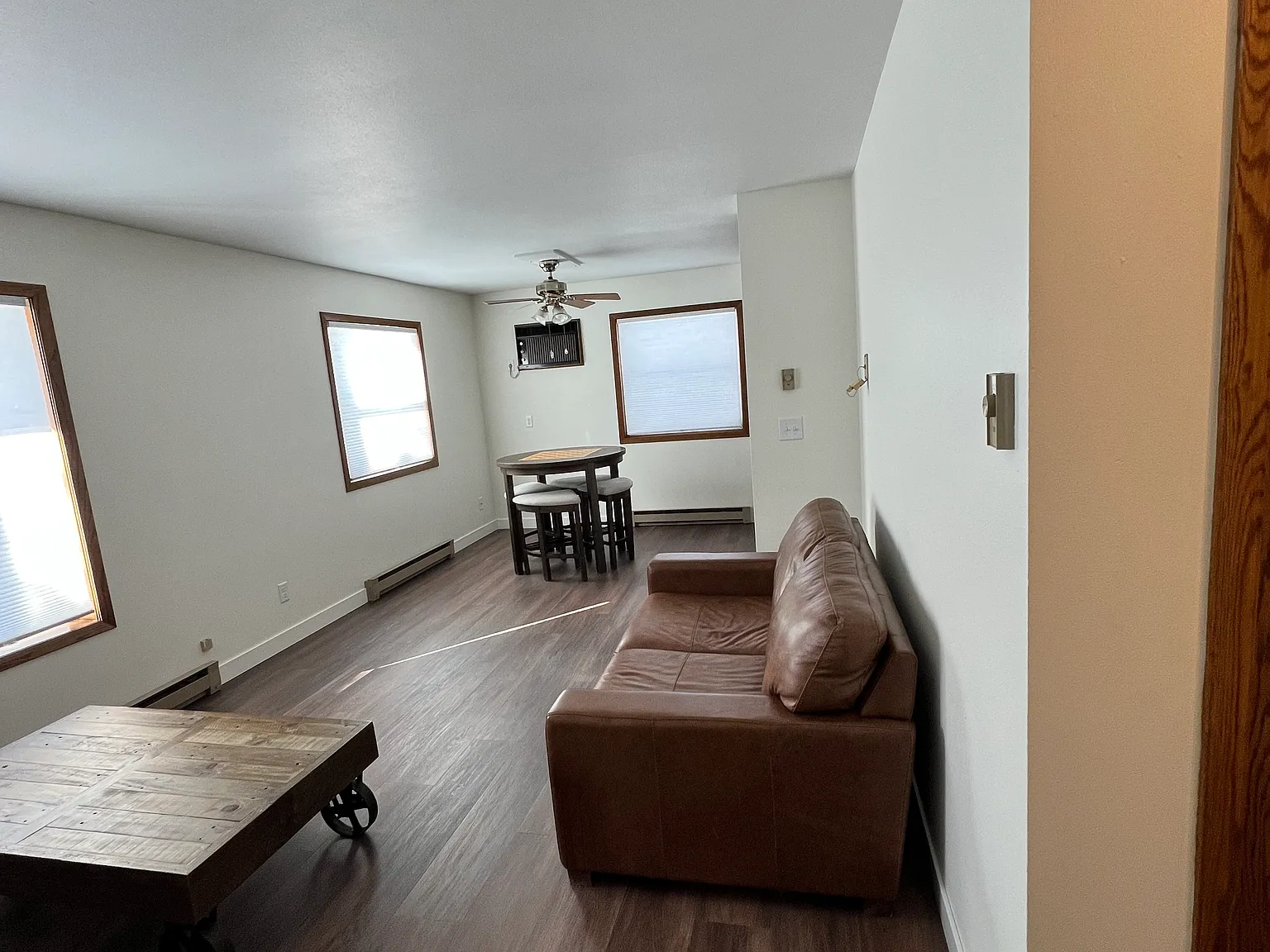 102 Oak Ct — Photo 1