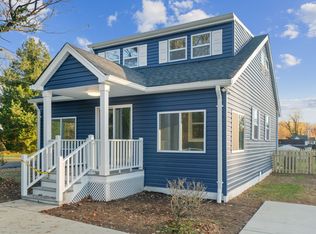 373 Forest Beach Rd, Annapolis, MD 21409