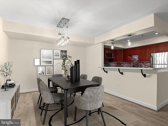 3rd image of 904 Martell Ct #904-B