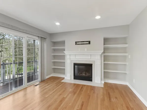 103 Lakeview Ct, Mars, PA 16046