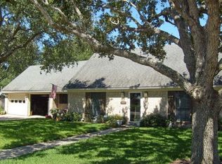 509 Jackson St, Edna, TX 77957