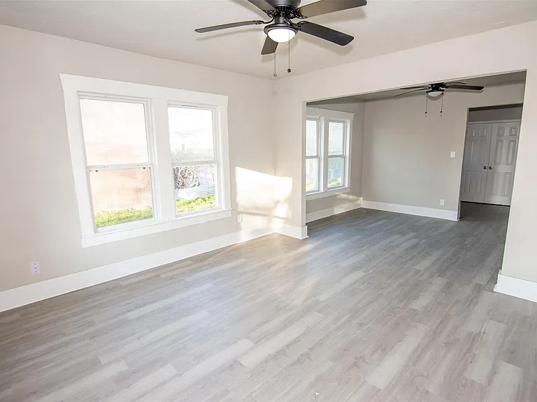 3307 Broadway St #5 — Photo 3