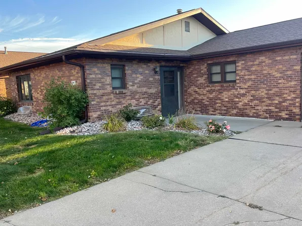 110 E 39th St APT D3, Kearney, NE 68847