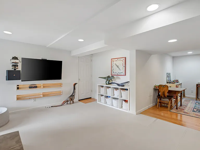 908 Burn Oak Dr — Photo 52