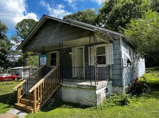 516 Mission Ridge Rd, Rossville, GA 30741