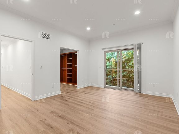 5th image of 5056 Laurel Canyon Blvd #102