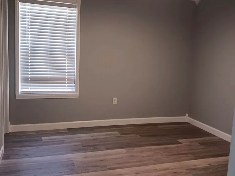 4085 N Main St — Photo 11