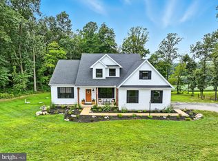 894 Ridgeview Rd, Seven Valleys, PA 17360