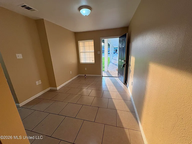 6525 Jasmine St #4 — Photo 3
