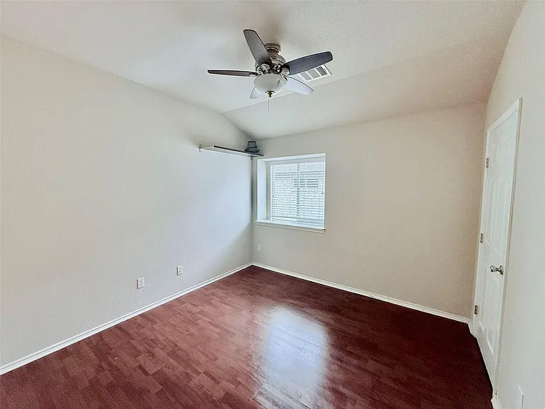 11205 McKinney Springs Dr — Photo 12