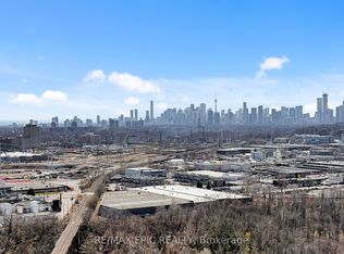 30 Inn On The Park Dr #2809, Toronto, ON M3C 0P8