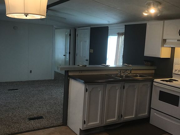 3rd image of 113 Duckworth Ln SE
